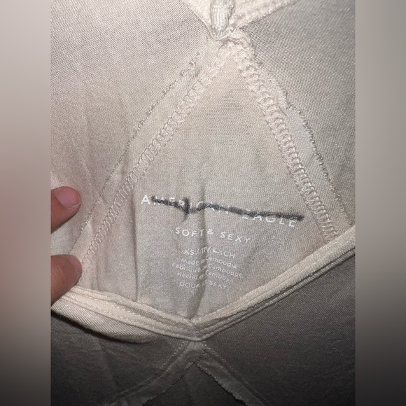 $5 AE cold shoulder top - Picture 4 of 5